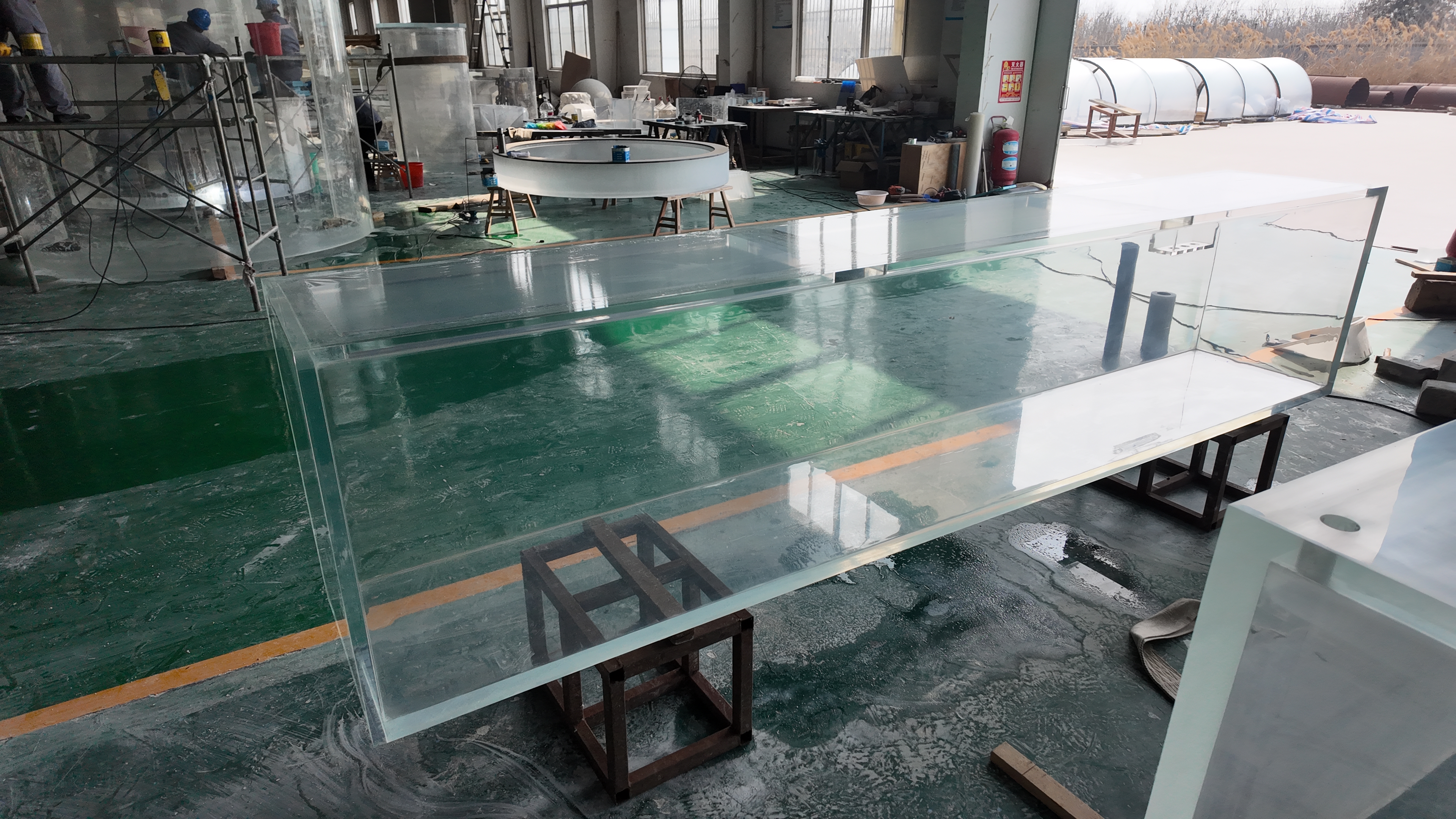 How to Assemble an Acrylic Fish Tank