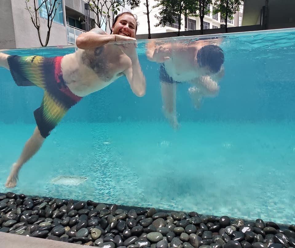 Precautions for Using Acrylic Swimming Pool