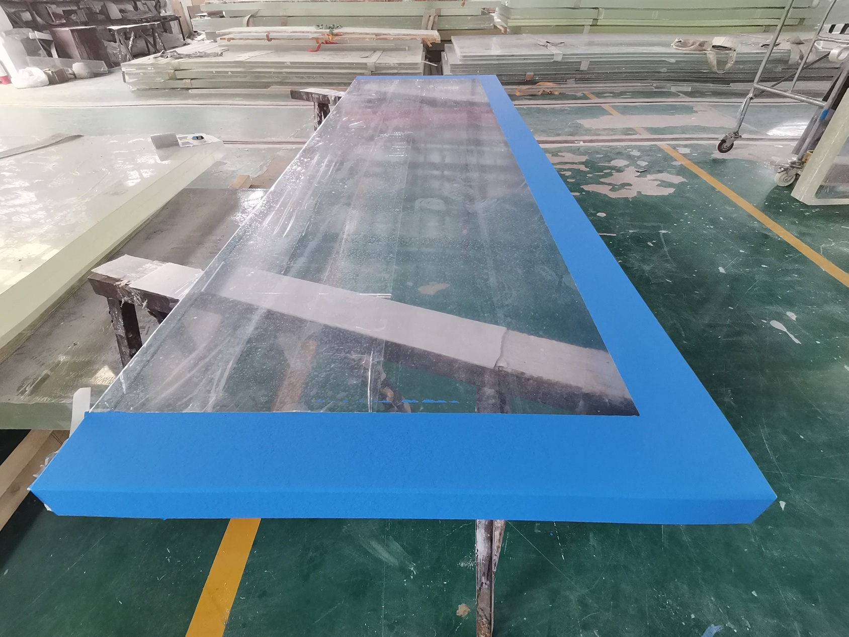 How to Paint Acrylic Panels for Swimming Pool Walls