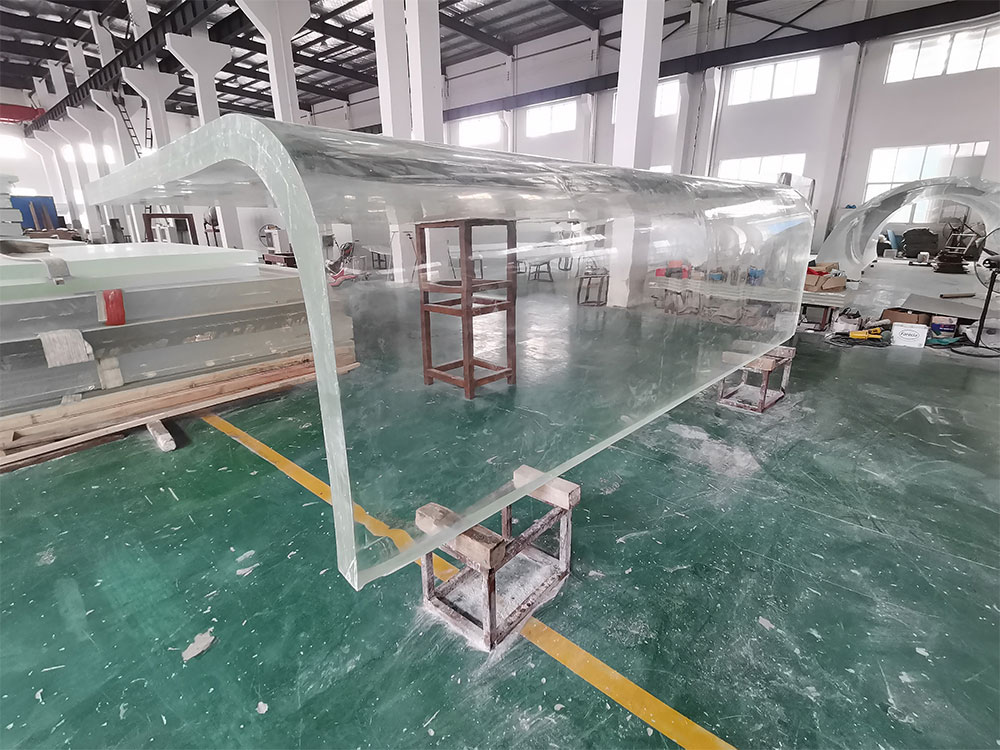 L Acrylic pool