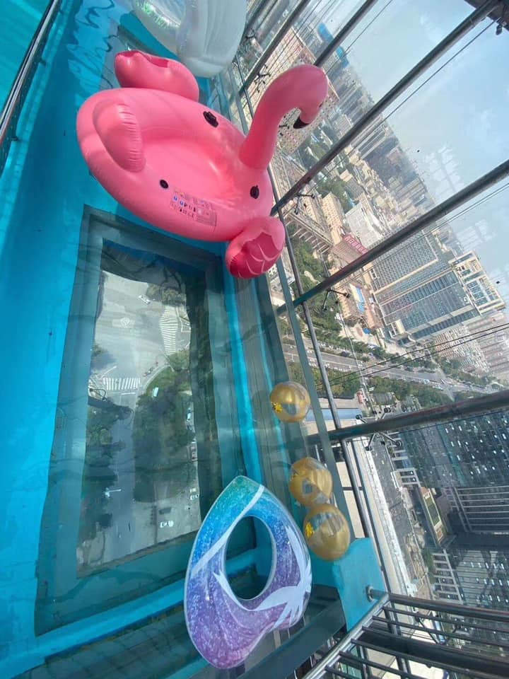 Acrylic wall panel swimming pool