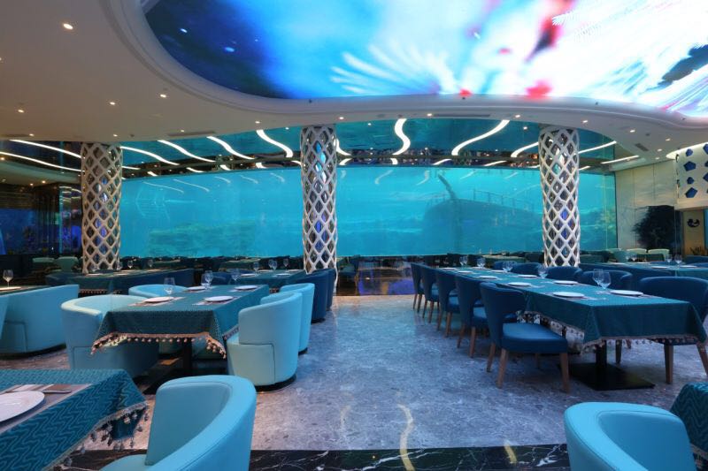 Acrylic water feature restaurant - manufacture