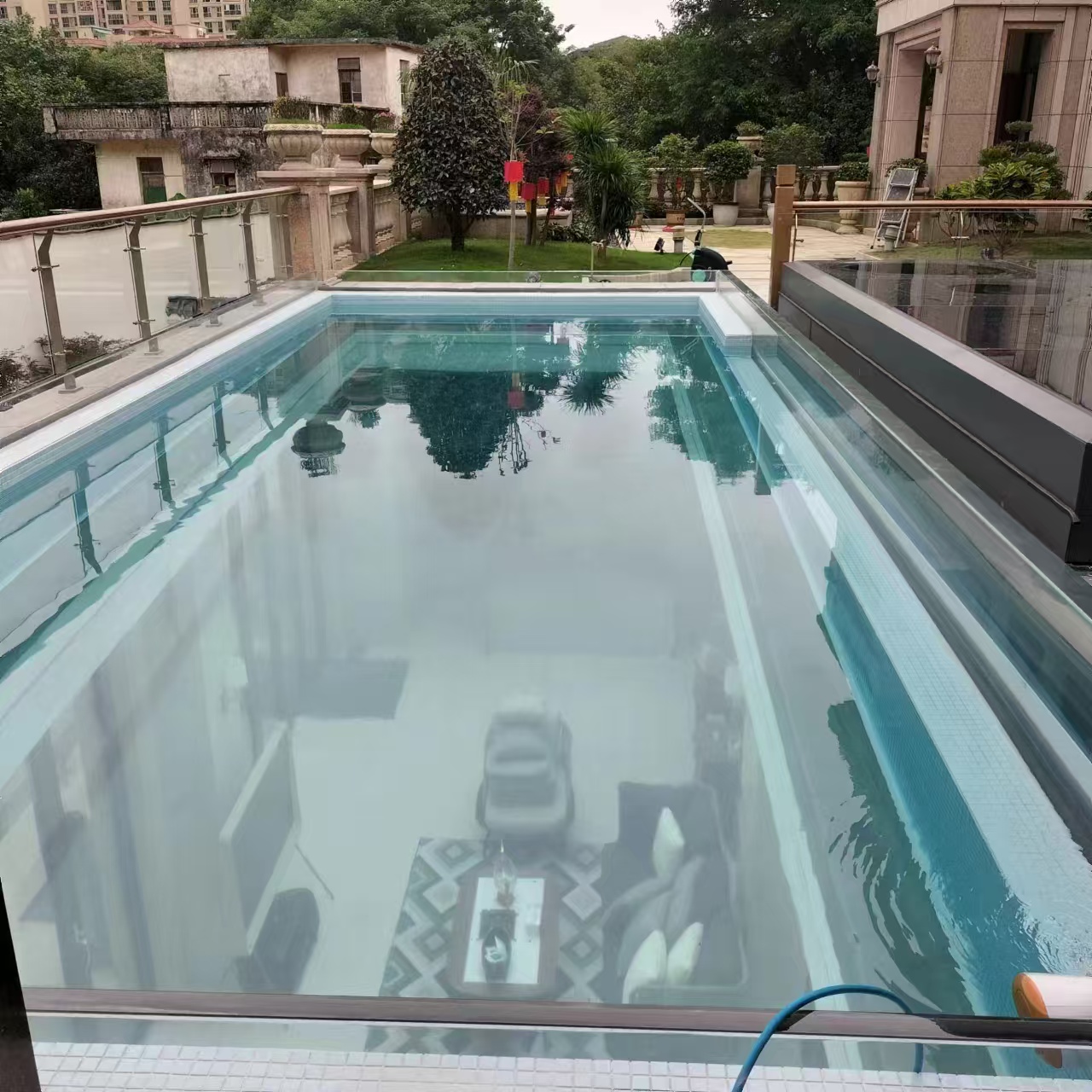 Acrylic swimming pool - installation LEYU