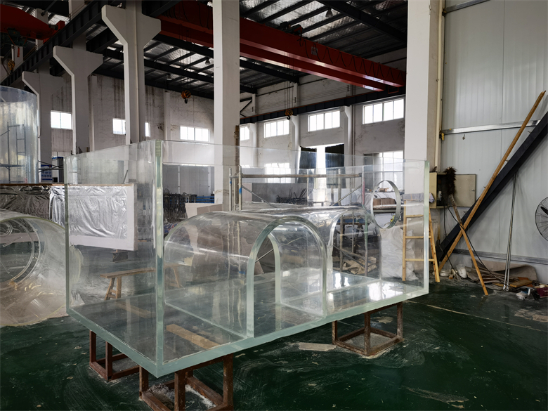 Leyu acrylic aquarium