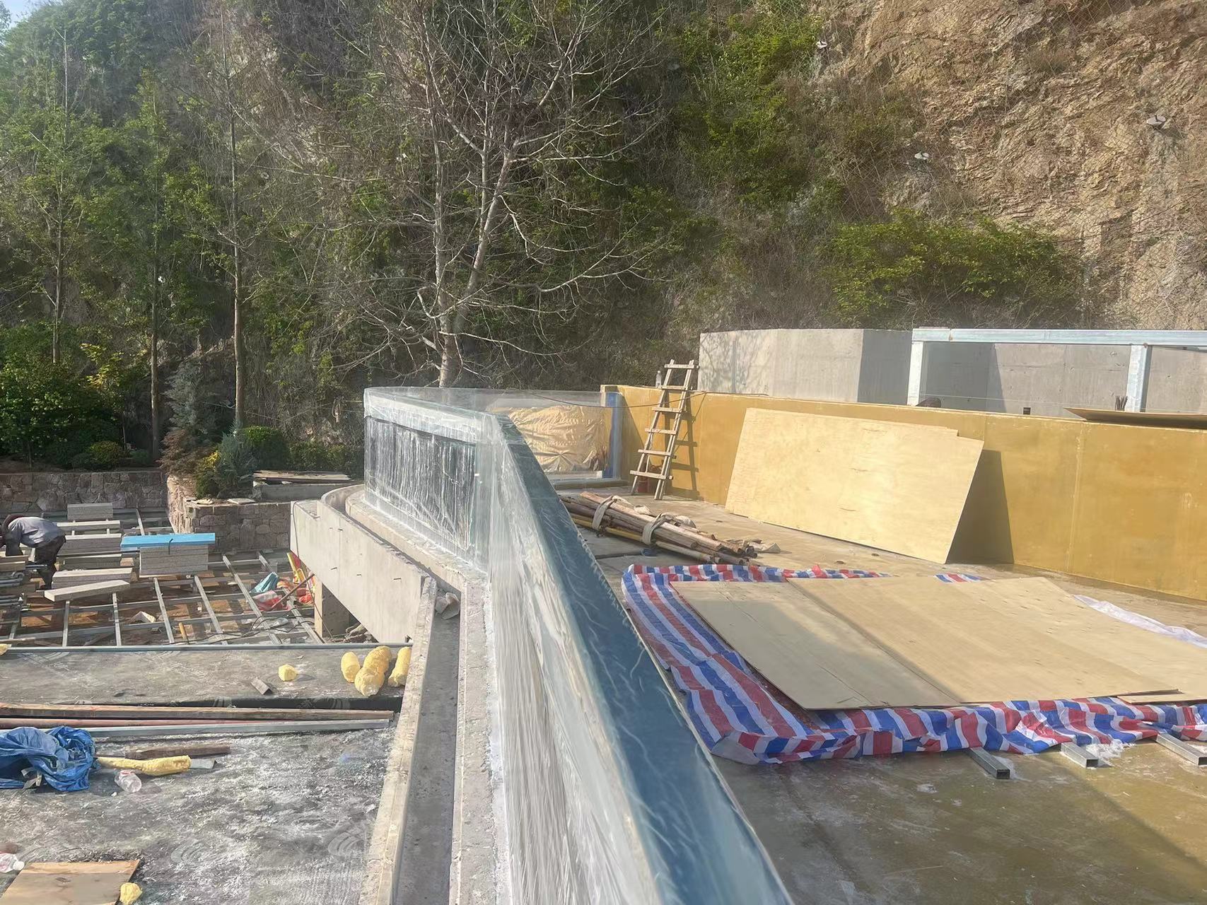 Acrylic swimming pool - installation LEYU