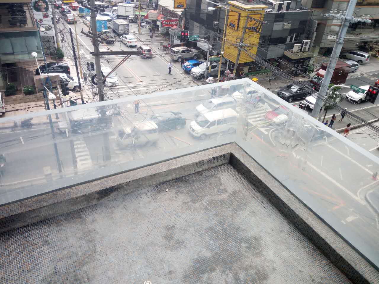 Acrylic swimming pool - installation LEYU