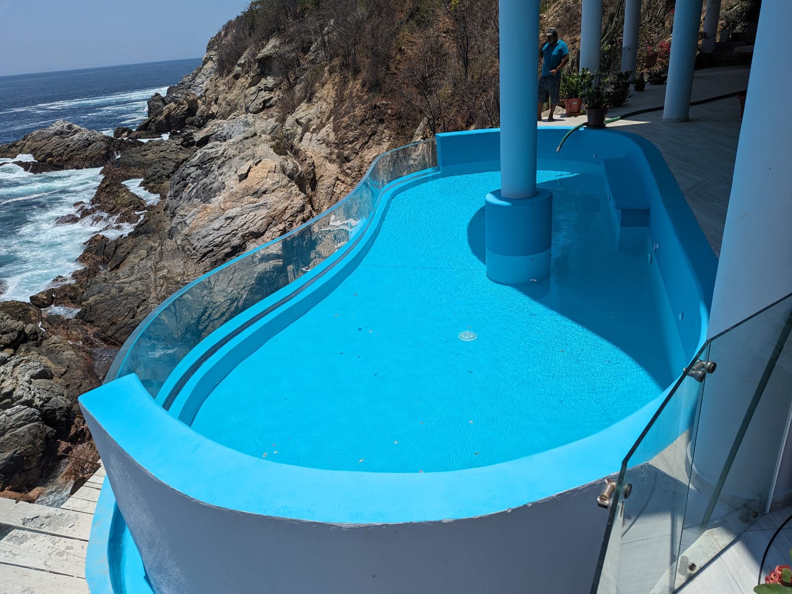 Acrylic swimming pool - installation LEYU