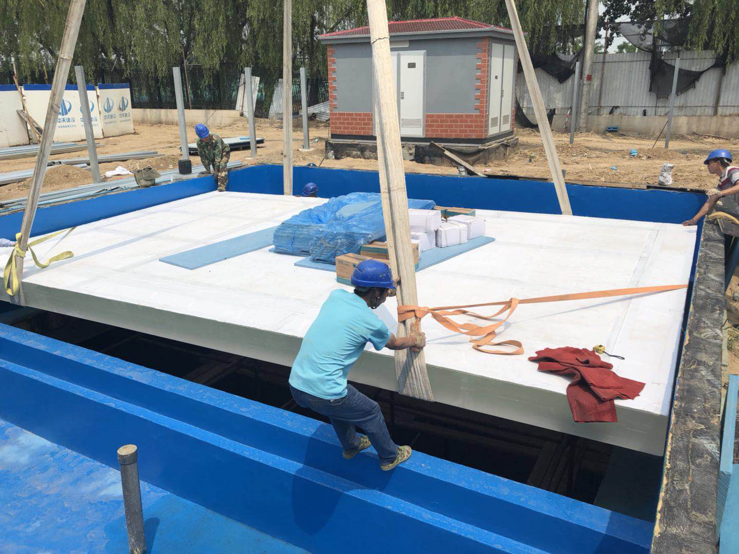 Luxury acrylic swimming pool - LEYU
