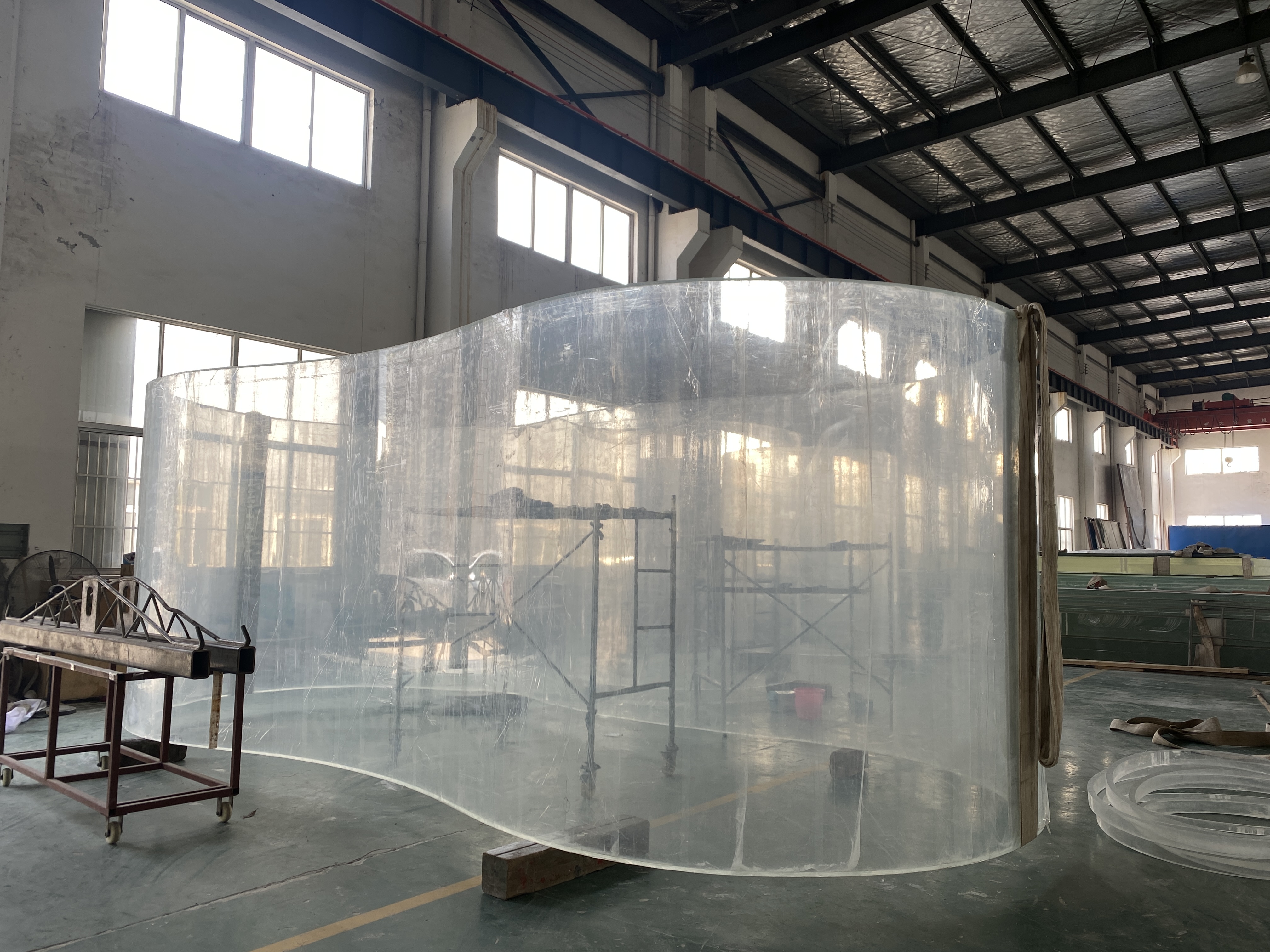 Acrylic fish tank - LEYU