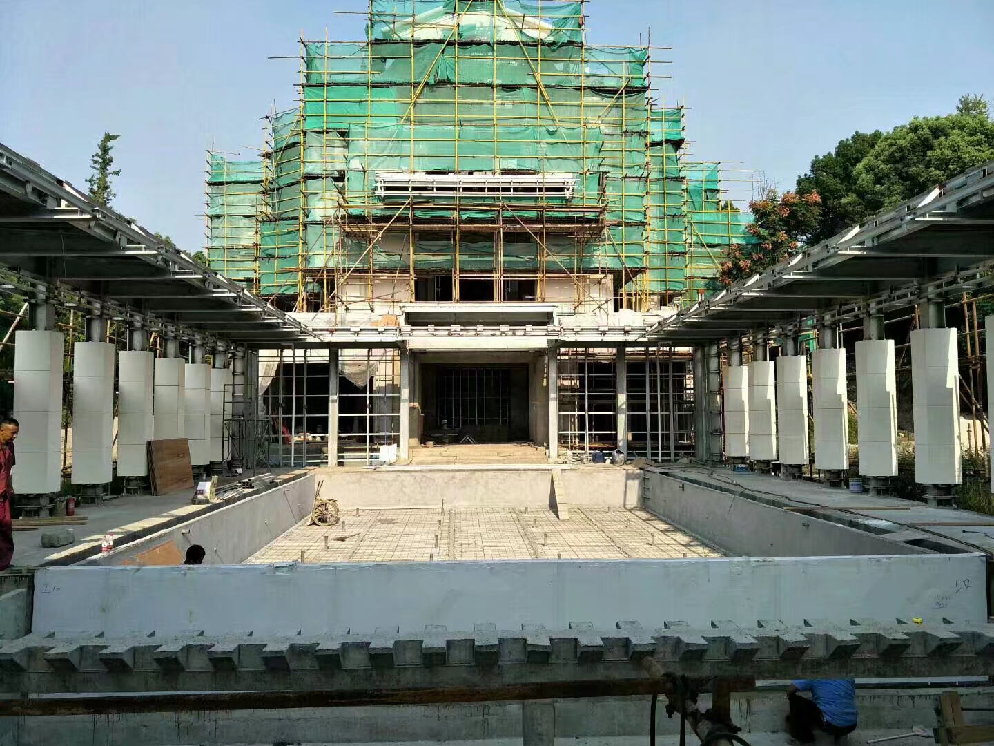 Luxury acrylic swimming pool - LEYU