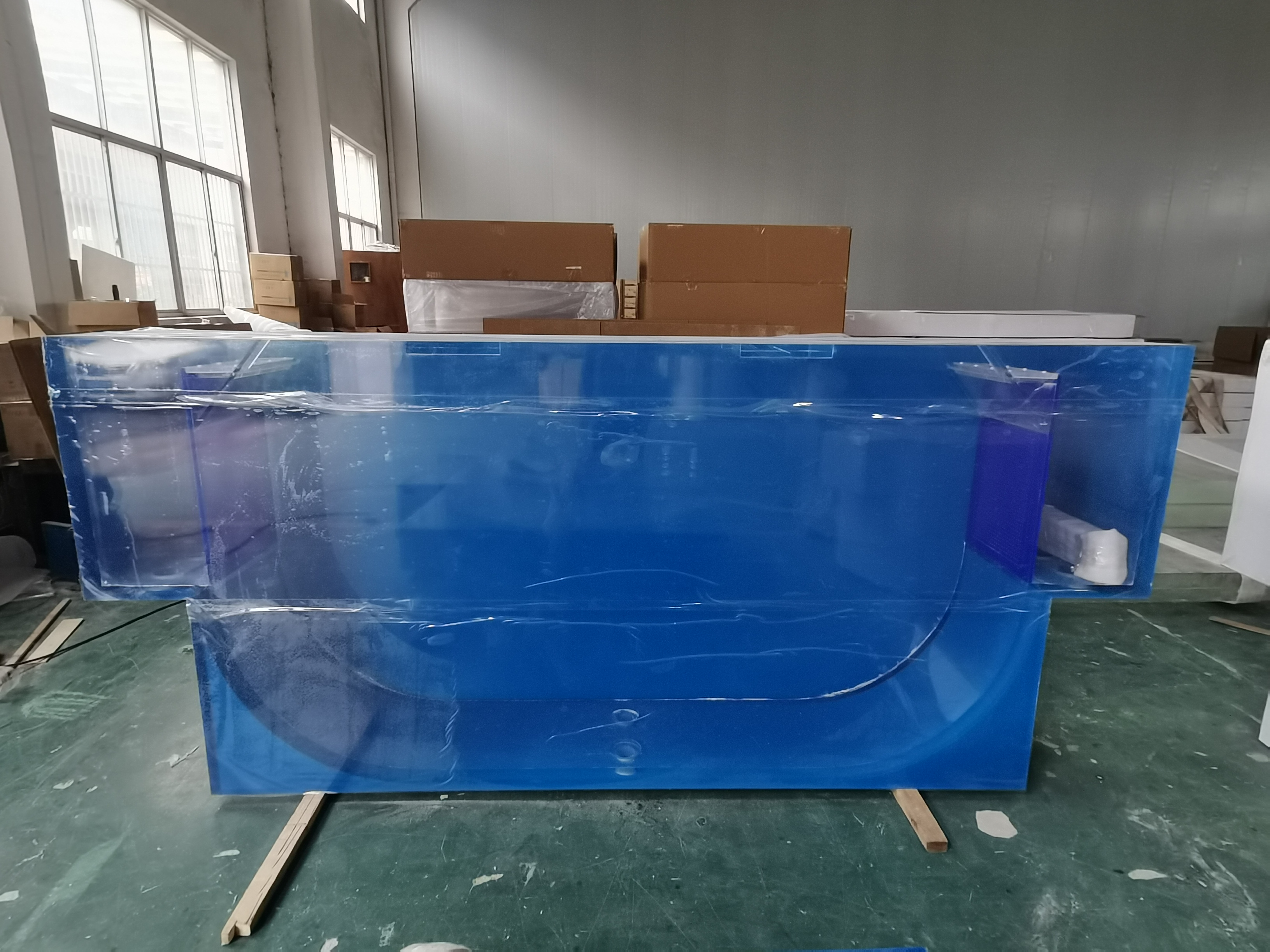 Custom acrylic fish tank - LEYU