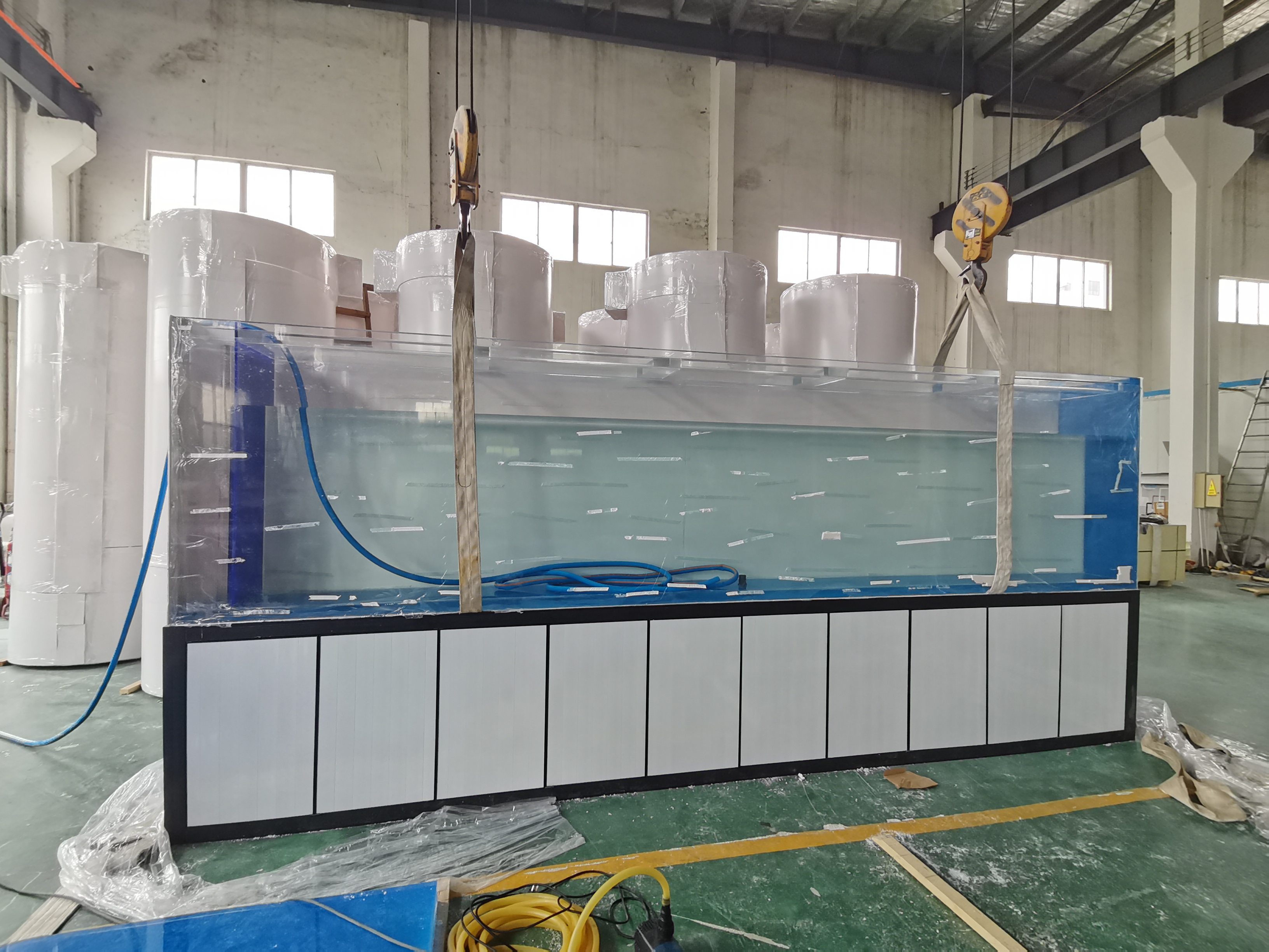 Acrylic fish tank - LEYU