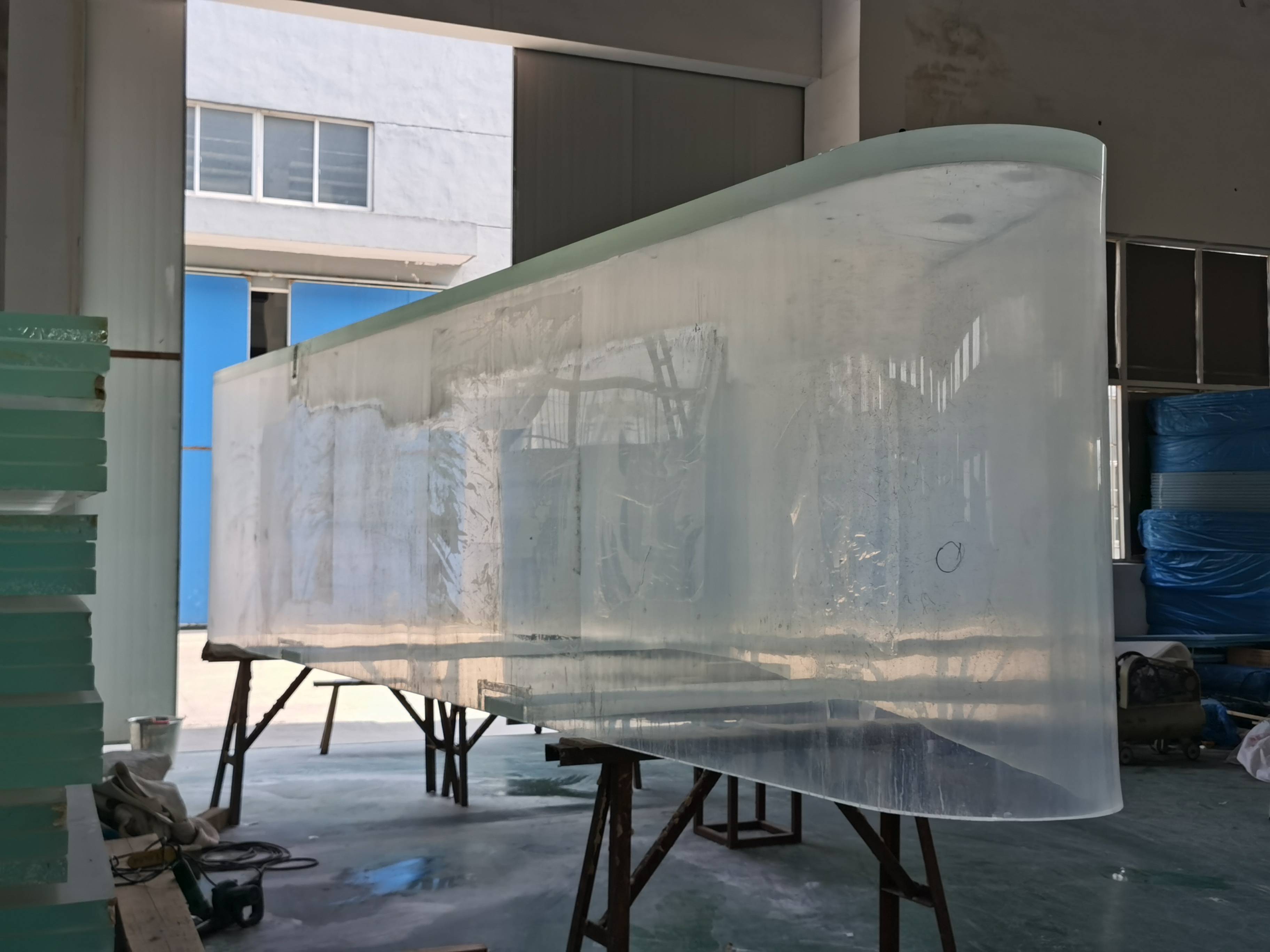 Acrylic custom fish tank - factory