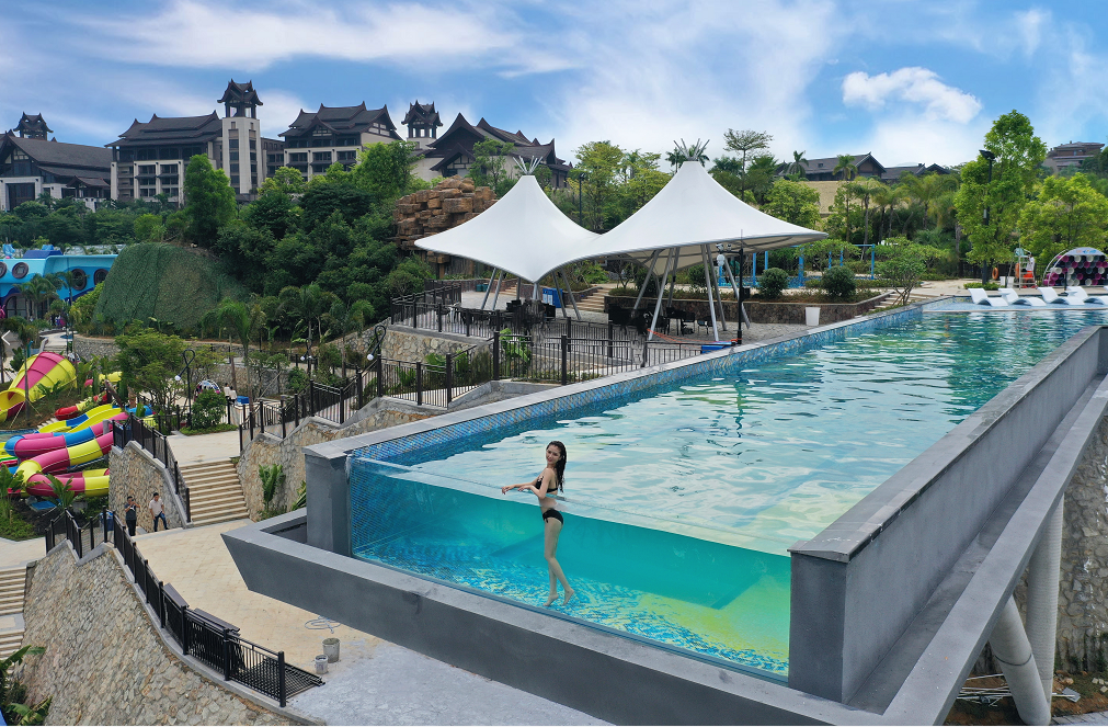 Transparent Luxury, Swimming into The Future: The Unique Charm of Leyu Acrylic Pools