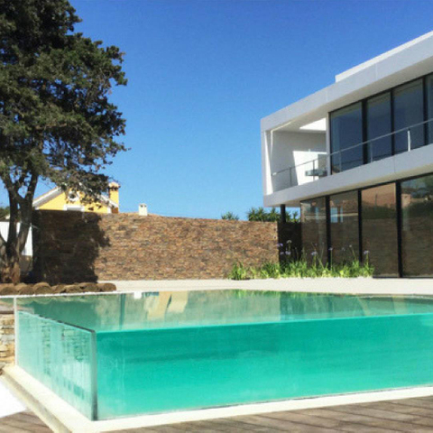 Acrylic panels for swimming pool in the Middle East - Leyu 