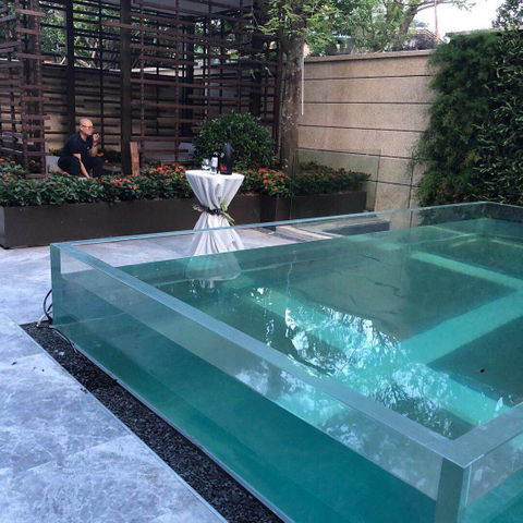 Acrylic swimming pool wall - A New Trend in Swimming Pool D&eacute;cor