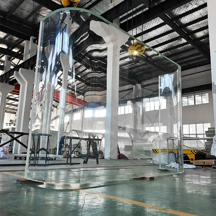 Acrylic glass for swimming pools in the middle east region - LEYU
