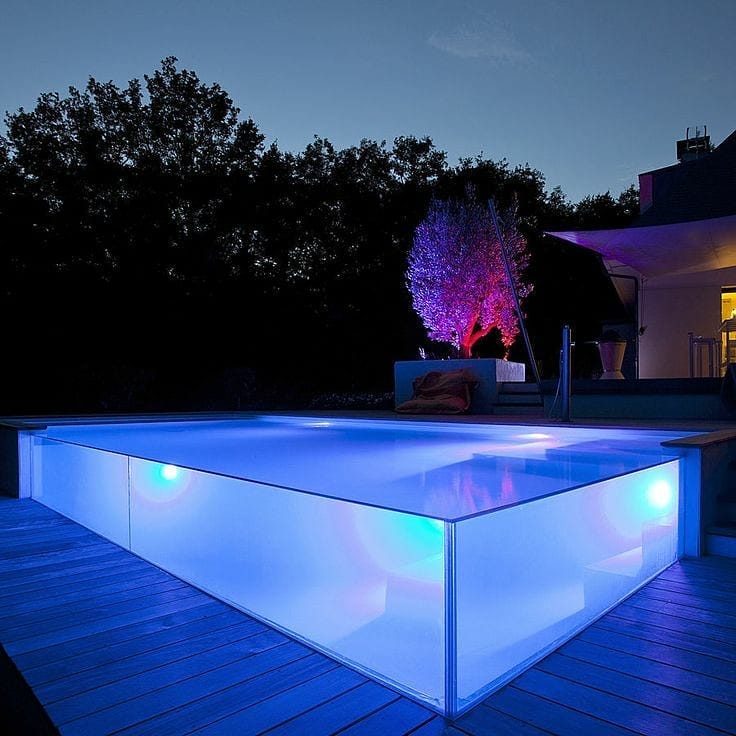 The transparent acrylic swimming pool adds a stunning visual - Leyu