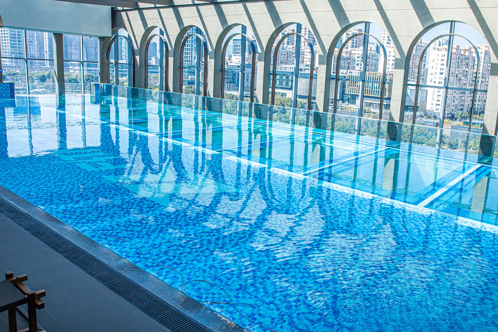 Thick Acrylic Sheets for Aquarium and Pool Windows