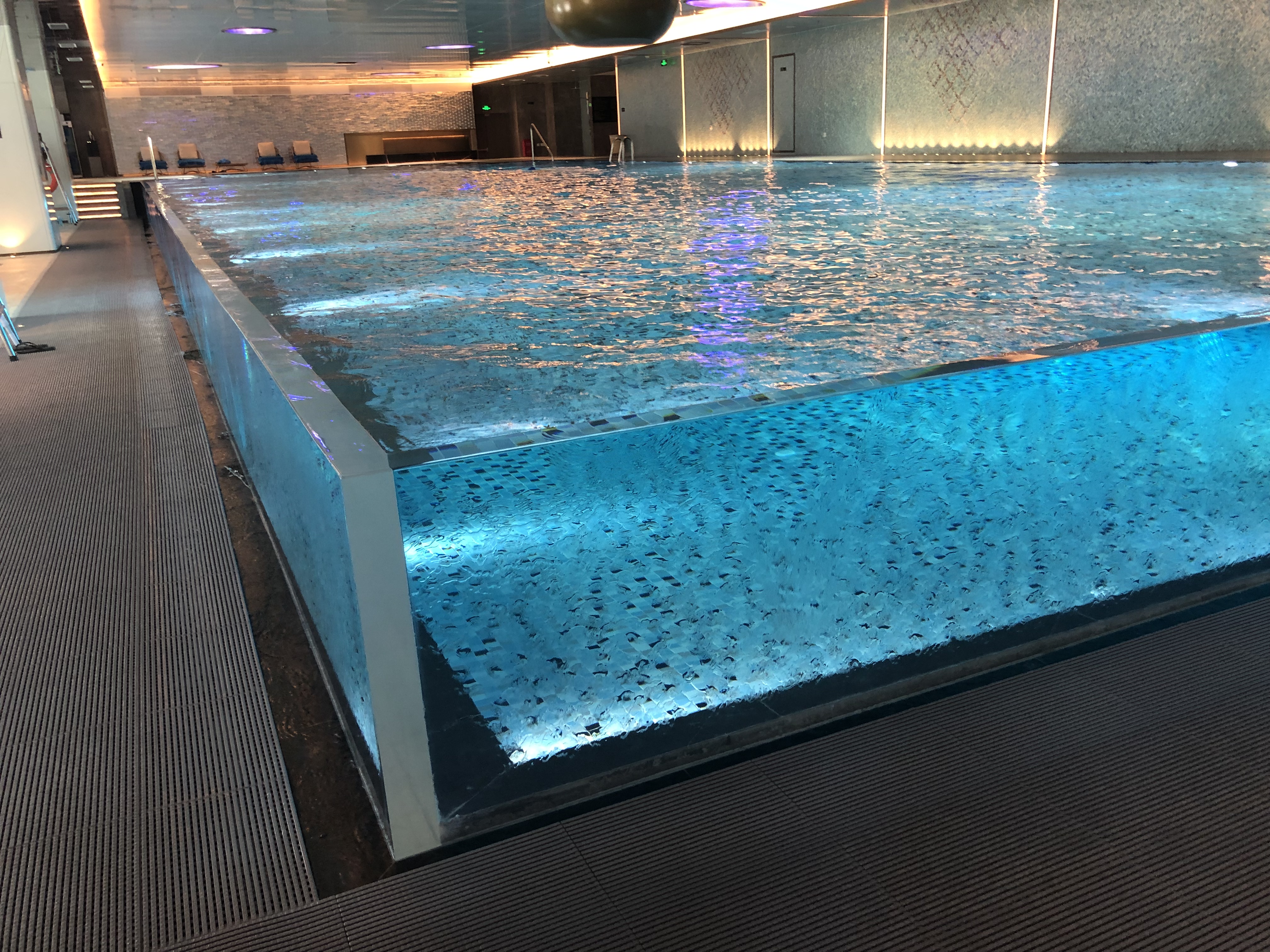 China Acrylic Swimming Pool Manufacturers Suppliers Factory-leyu Acrylic Factory