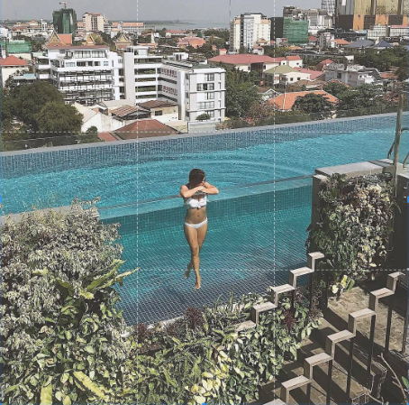 Acrylic Pool Wall Panel & Windows Benefits