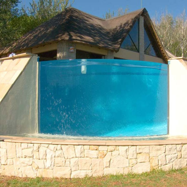 Curved, seamless, bold: Custom acrylic panels for your dream swimming pool shape