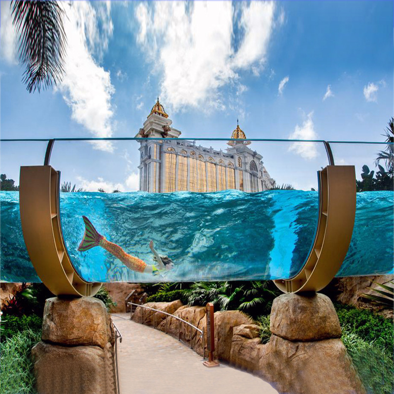 What is an acrylic lazy river/drifting river?