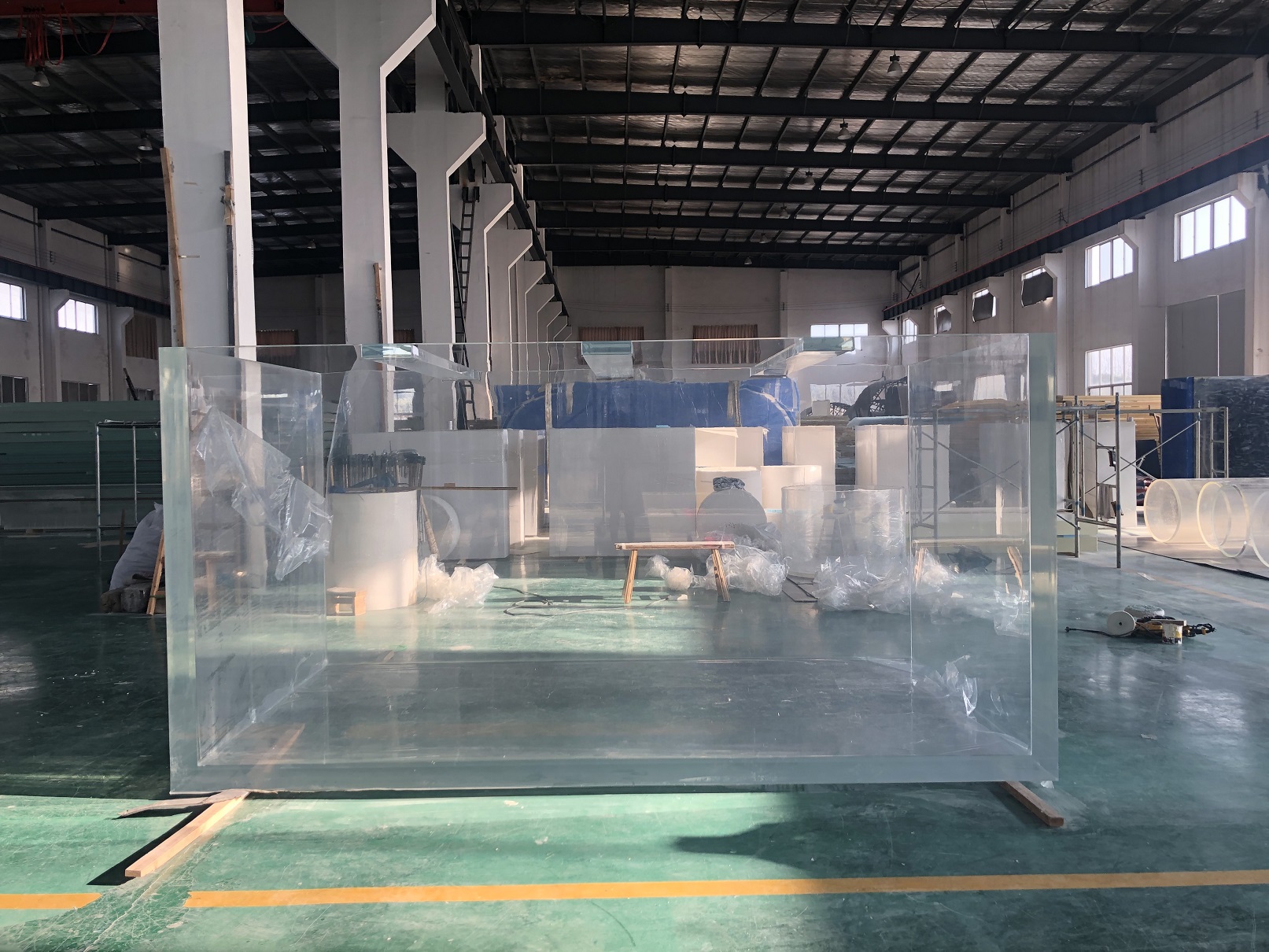 Using Acrylic To Build Aquariums & Fish Tanks by the Leyu factory - Leyu