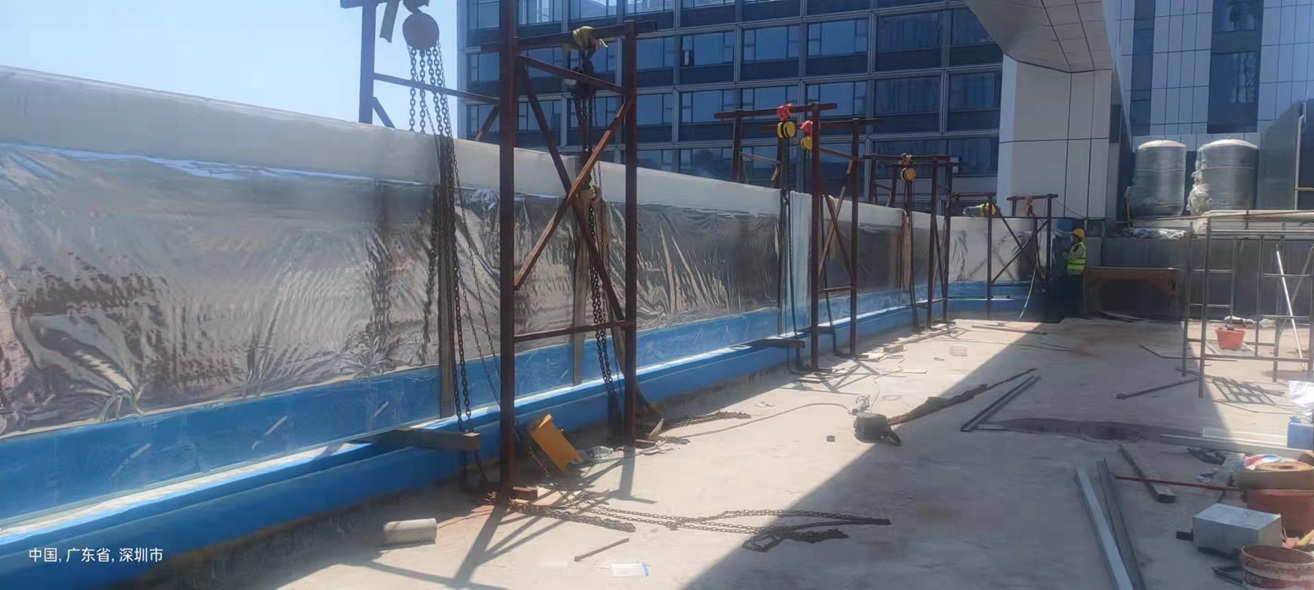Acrylic swimming pool wall - A New Trend in Swimming Pool D&eacute;cor