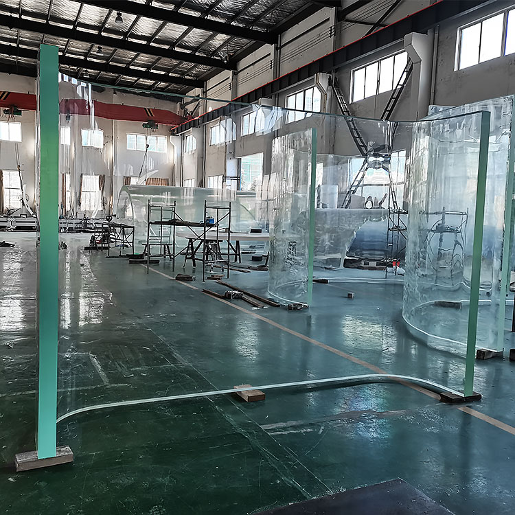 Acrylic glass for swimming pools in the middle east region - LEYU